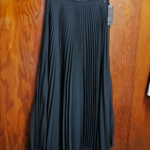 Long black pleaded Ralph Lauren skirt